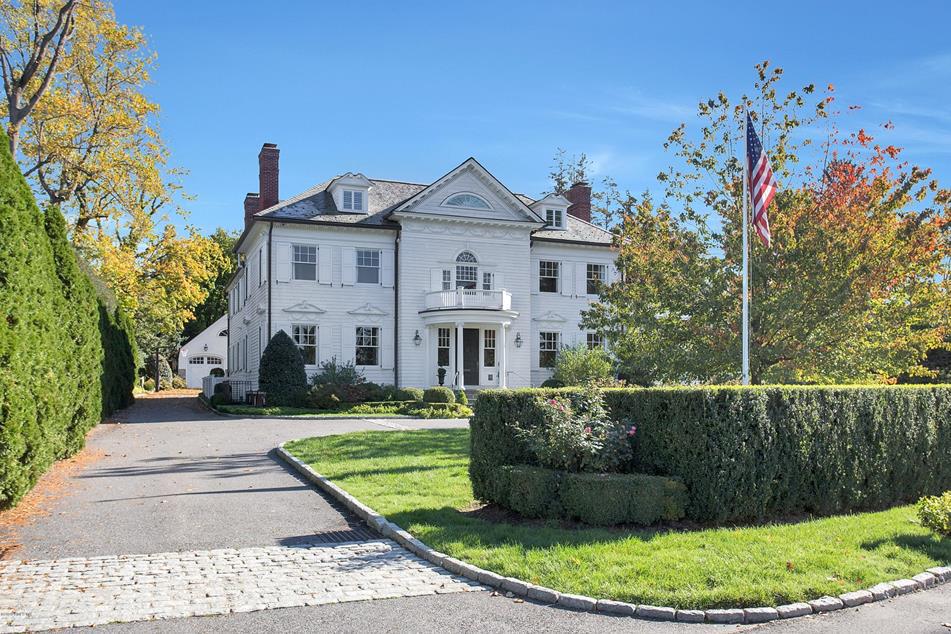 100 Meadow Wood Drive, Greenwich